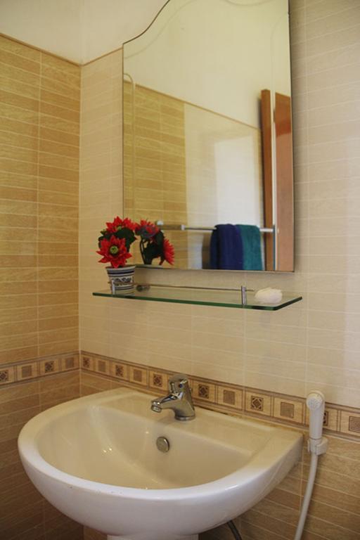 Hotel Red Rose Negombo Rom bilde