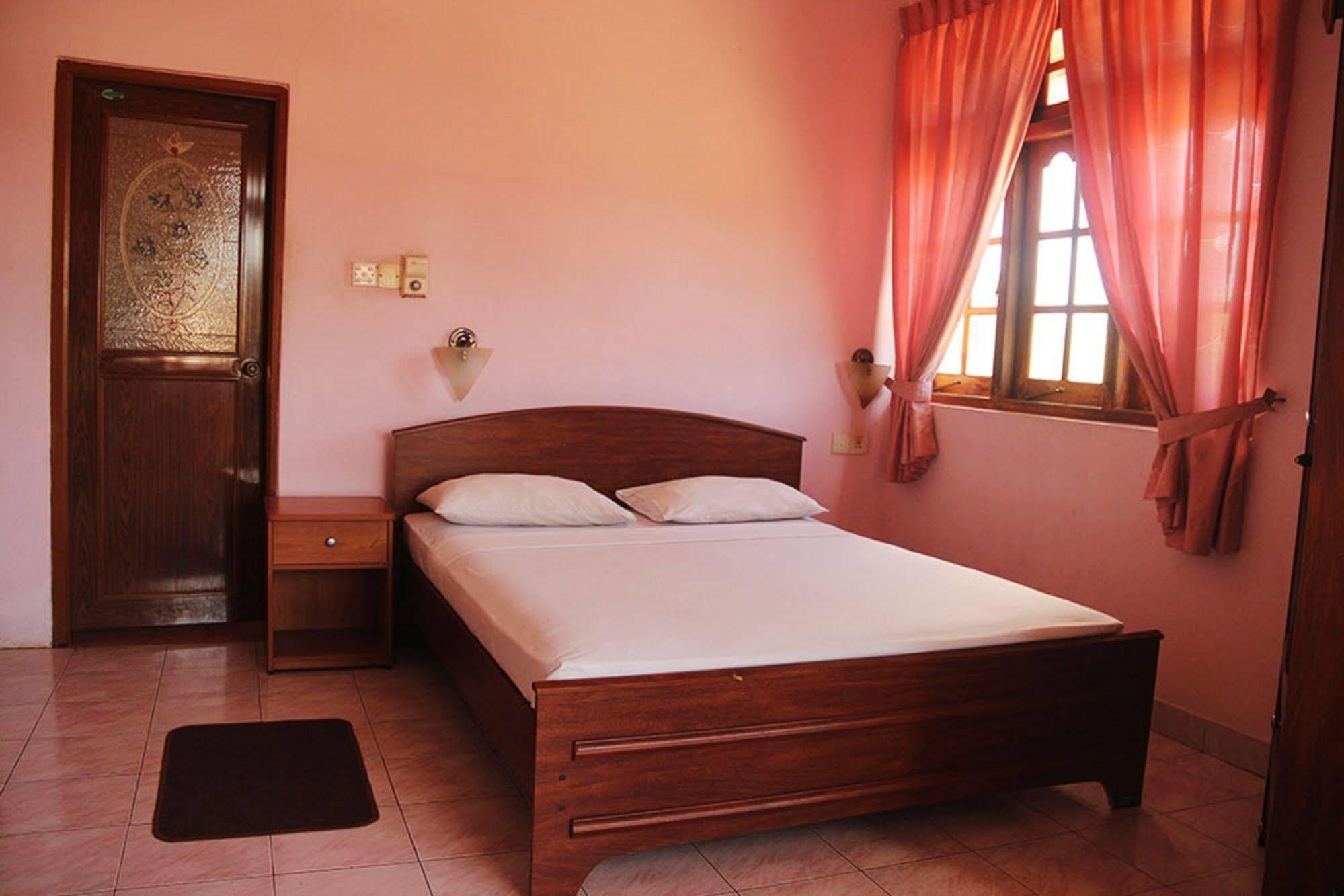 Hotel Red Rose Negombo Eksteriør bilde
