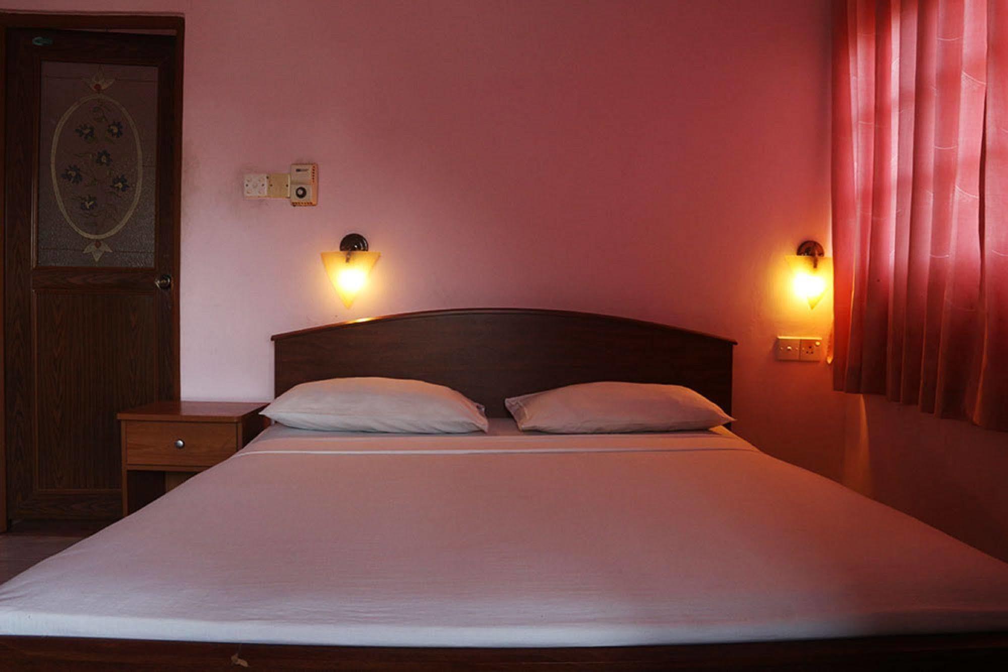 Hotel Red Rose Negombo Eksteriør bilde