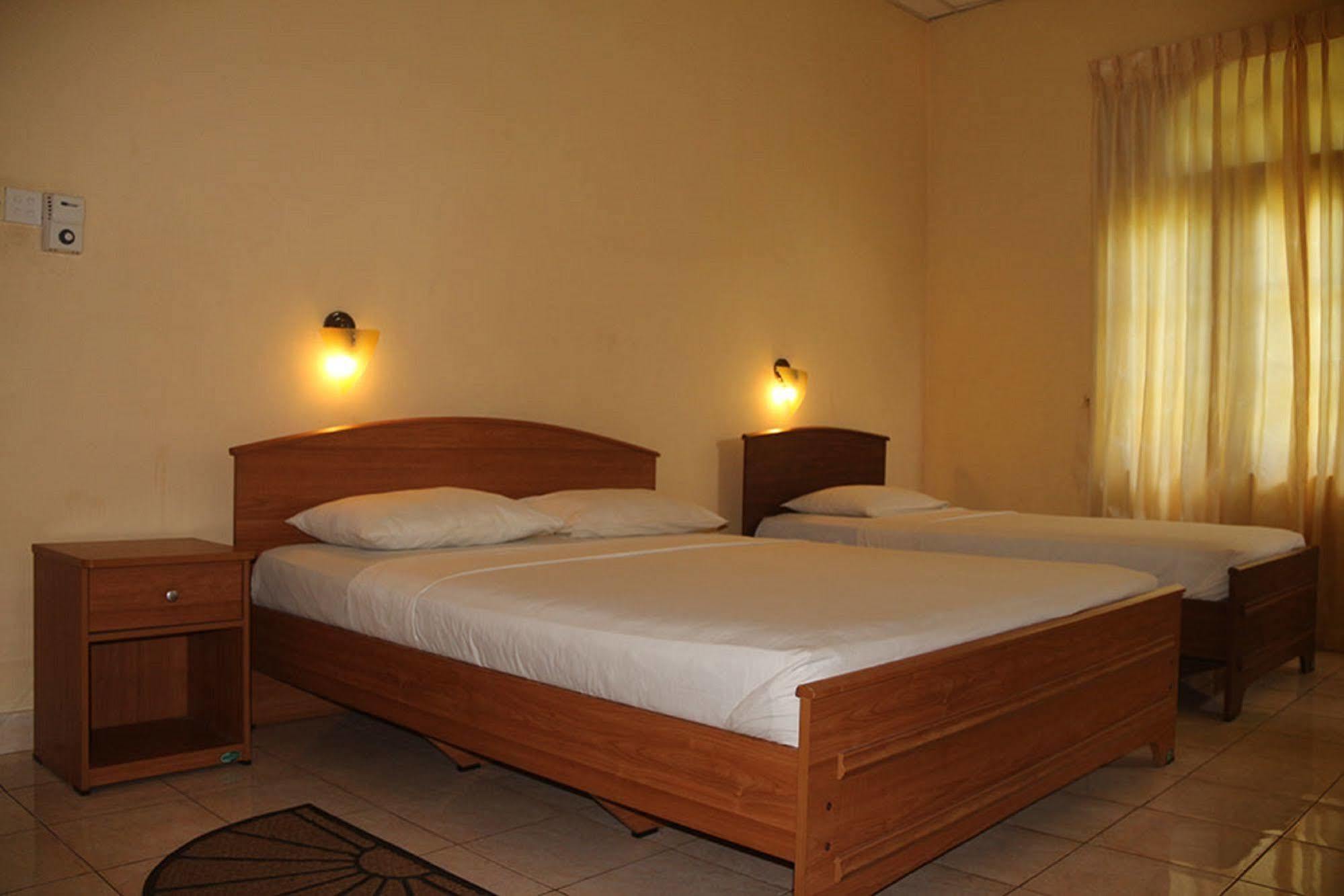 Hotel Red Rose Negombo Eksteriør bilde
