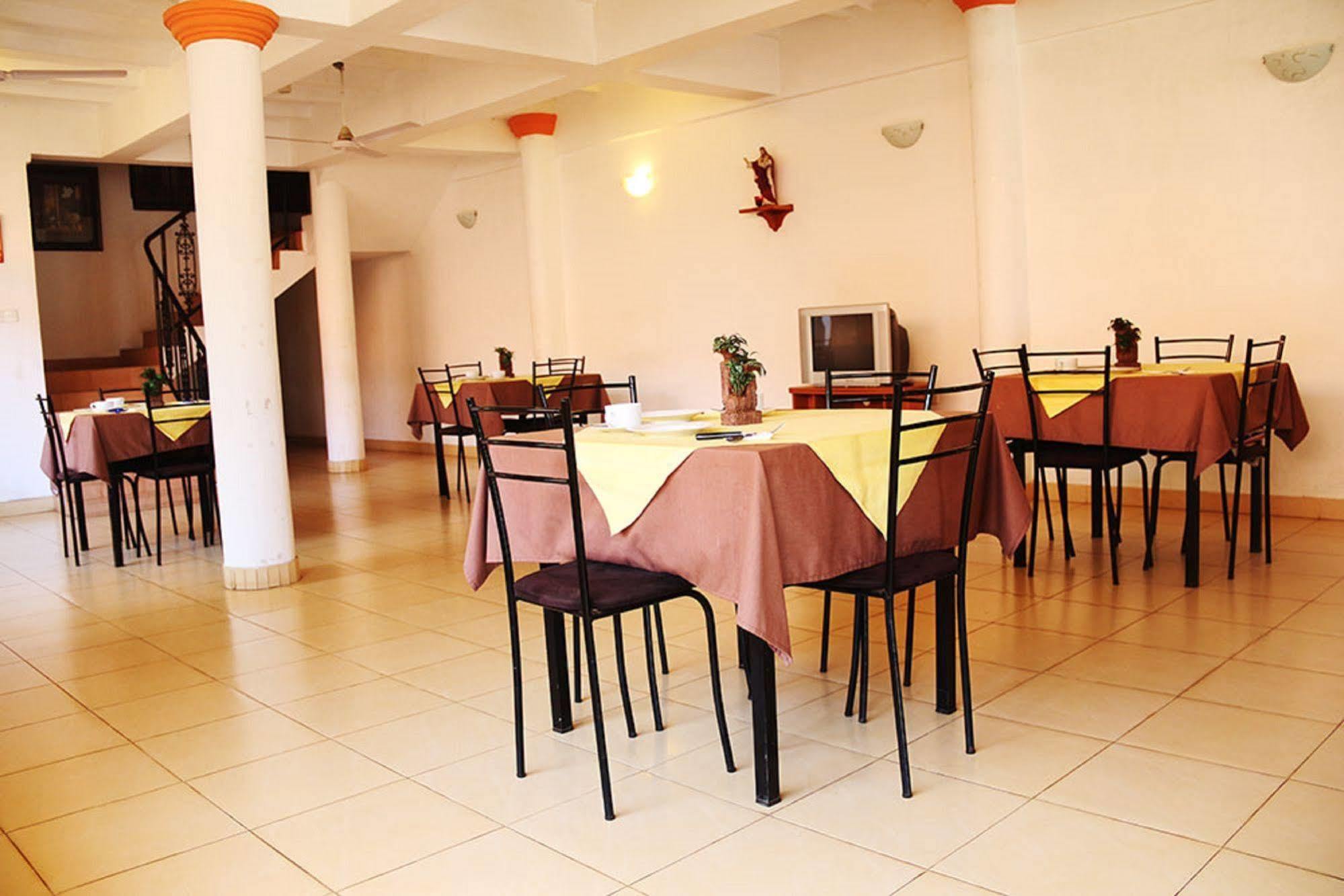 Hotel Red Rose Negombo Eksteriør bilde
