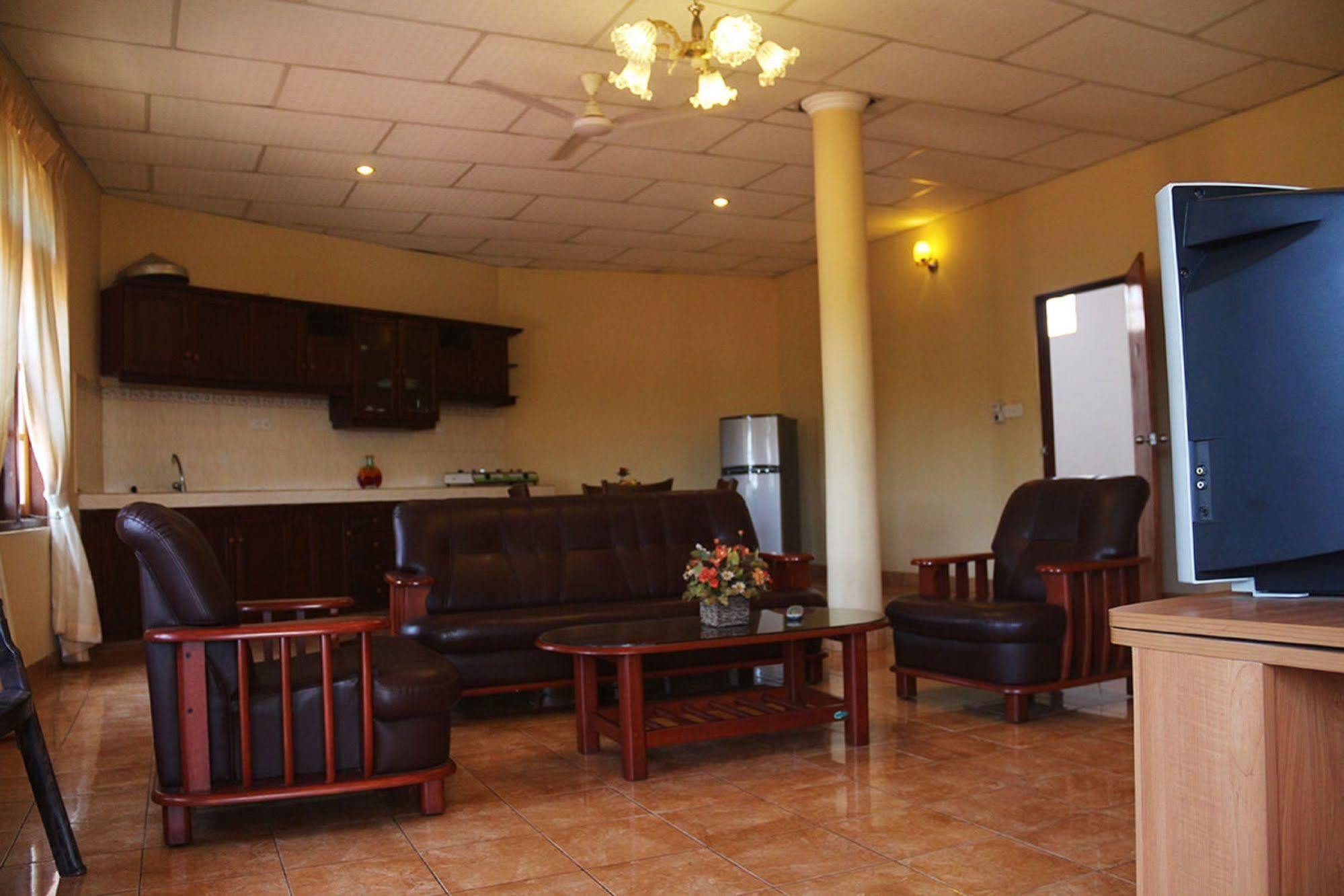Hotel Red Rose Negombo Eksteriør bilde