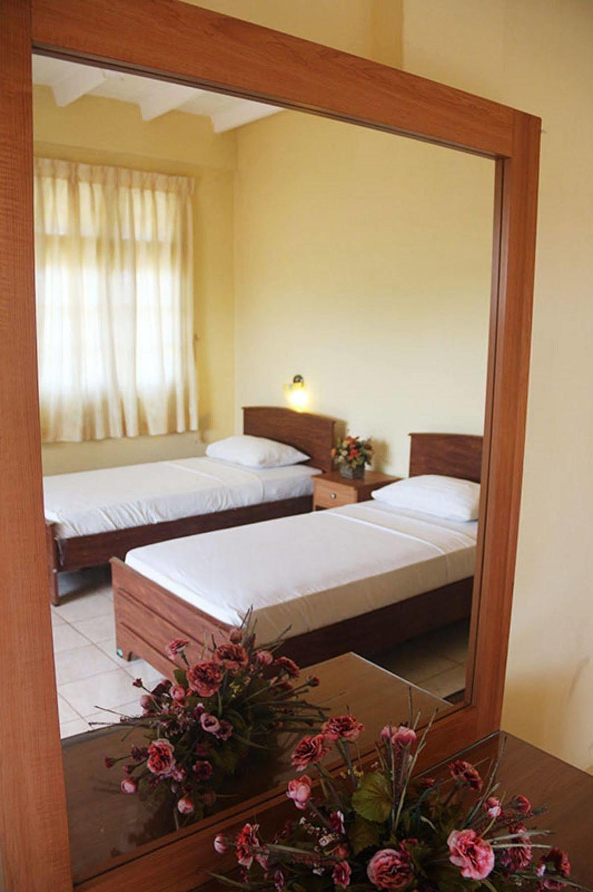 Hotel Red Rose Negombo Eksteriør bilde