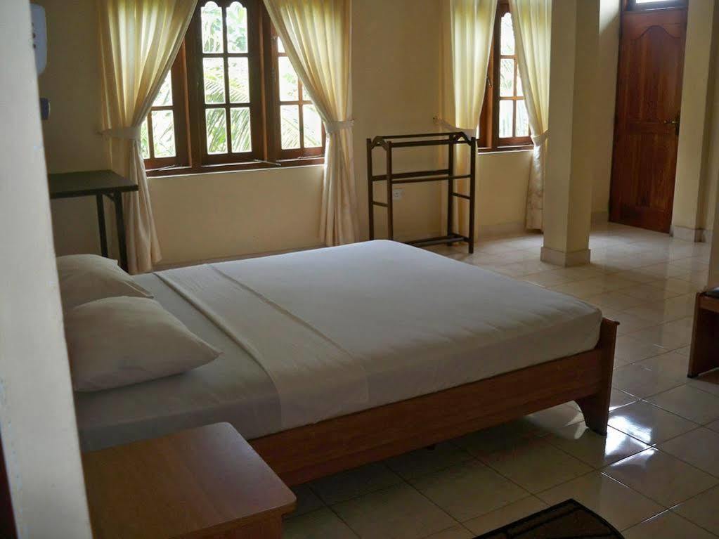Hotel Red Rose Negombo Eksteriør bilde