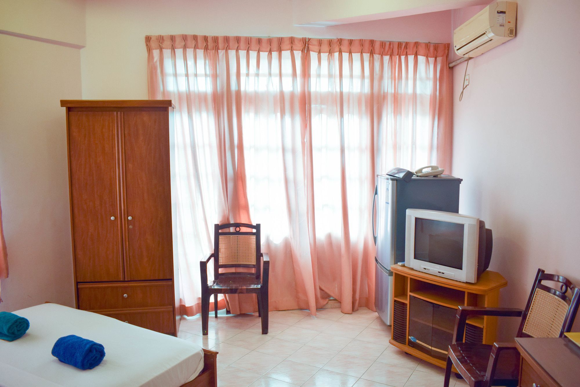 Hotel Red Rose Negombo Eksteriør bilde