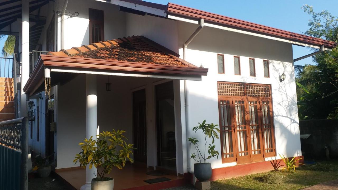 Hotel Red Rose Negombo Eksteriør bilde